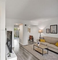 Building Photo - 3603 Townhouse Ct
