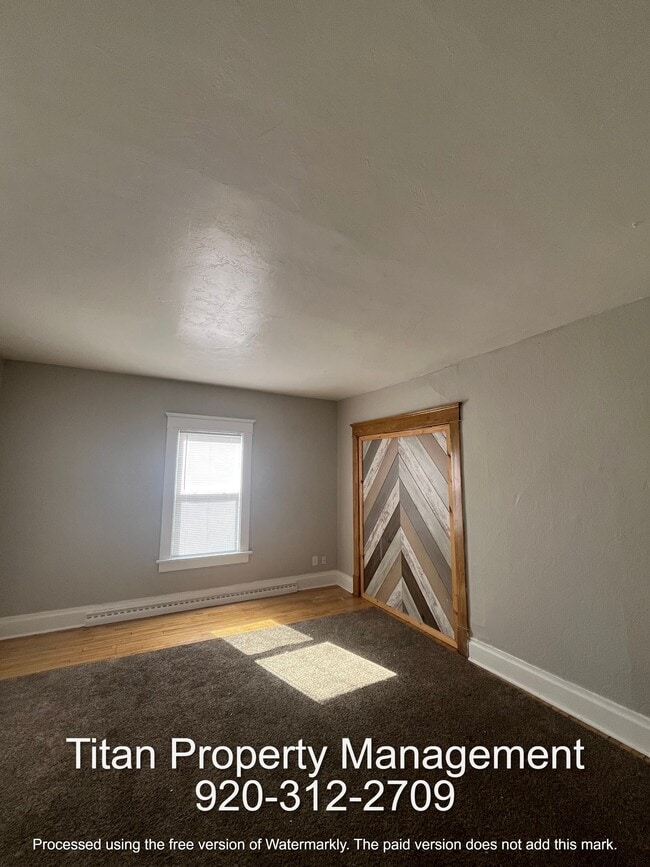 Building Photo - 857 Wisconsin St