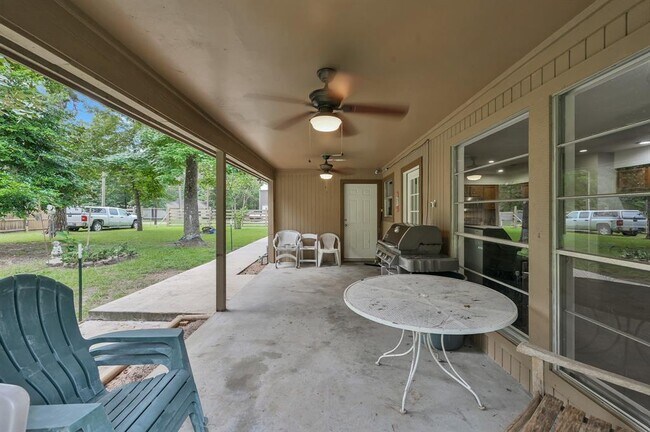 Building Photo - 5928 Sinclair Dr
