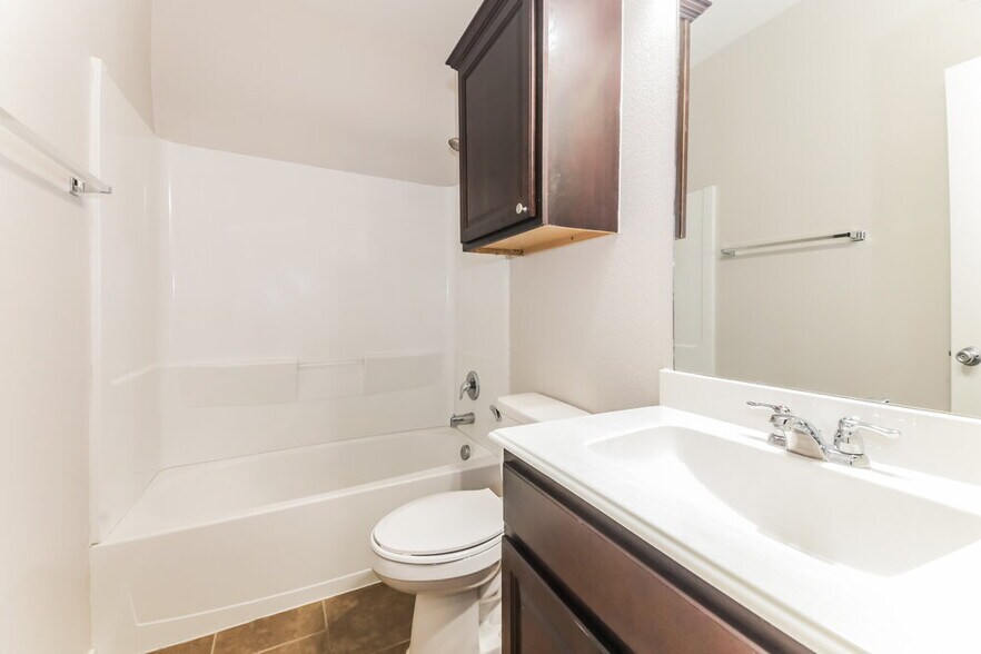 Building Photo - 1513 Applegate Way