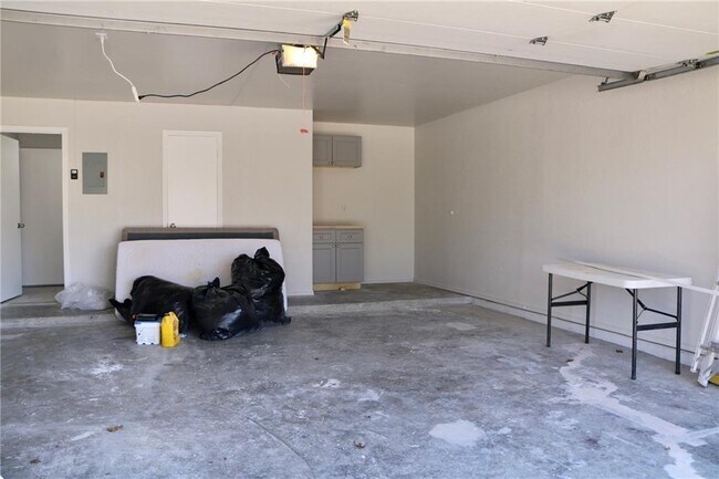 Building Photo - 408 Sage Boot Dr