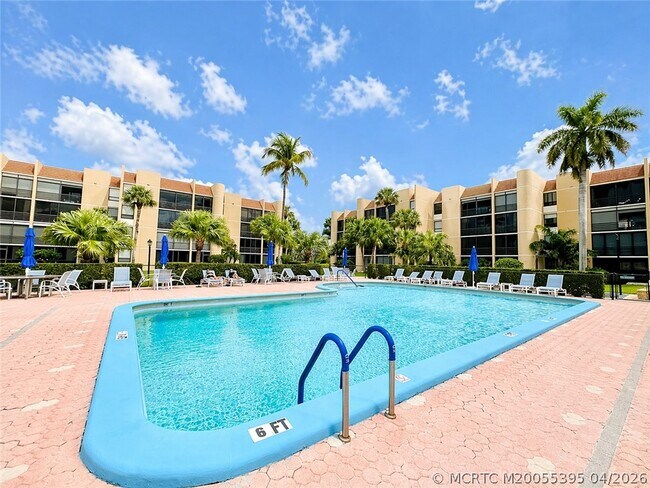 Building Photo - 3432 NE Causeway Blvd