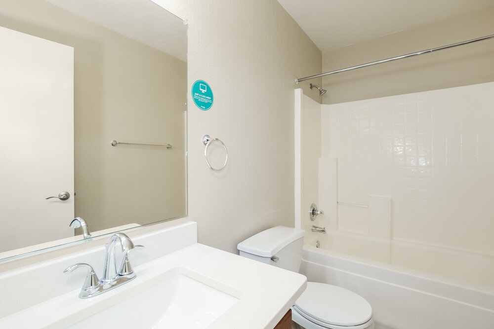 Building Photo - 3042 W Casino Ave