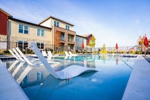 Building Photo - Apex at Perry Crossing