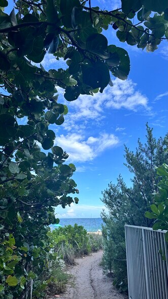 Building Photo - 1481 S Ocean Blvd