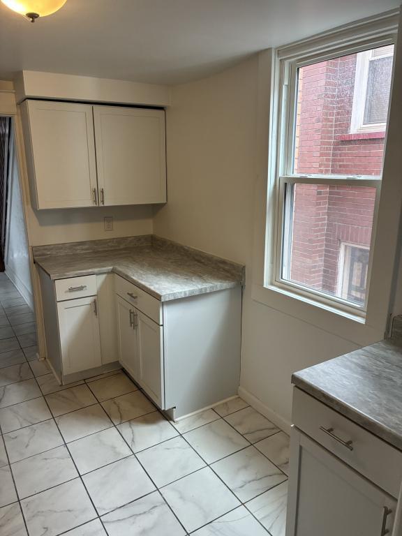 Building Photo - 640 Pine St