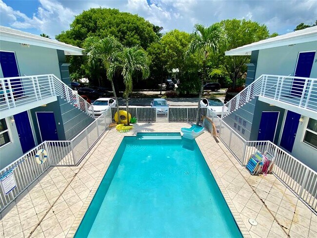 Building Photo - 416 NE 15th Ave