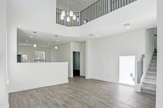 Building Photo - 12301 Maypole Bend