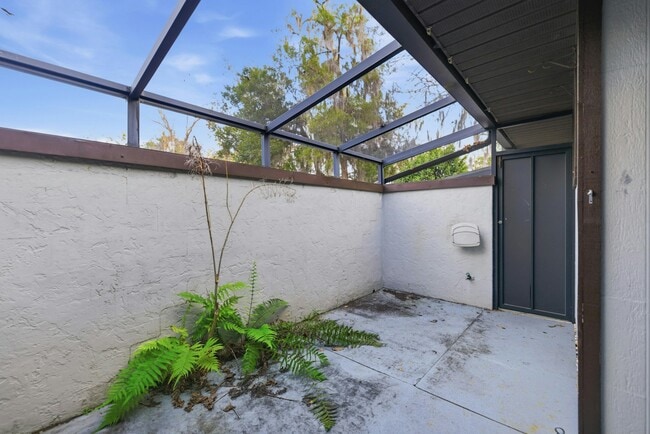 Building Photo - 3031 SE 5th Terrace