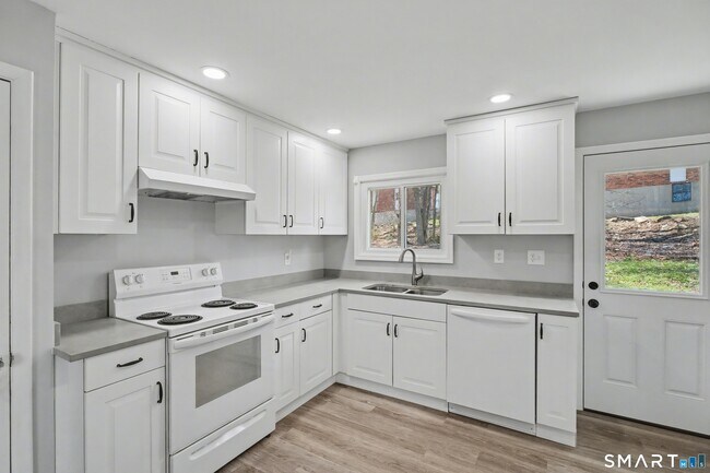 Building Photo - 41 Sunnybrook Bend