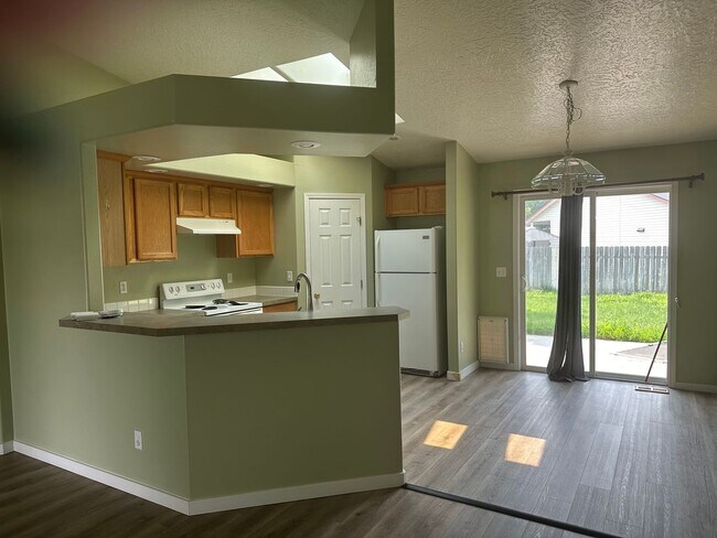 Building Photo - 3412 Manchester Dr