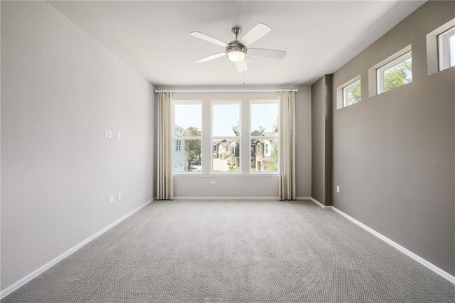 Building Photo - 10303 Oldham Cv