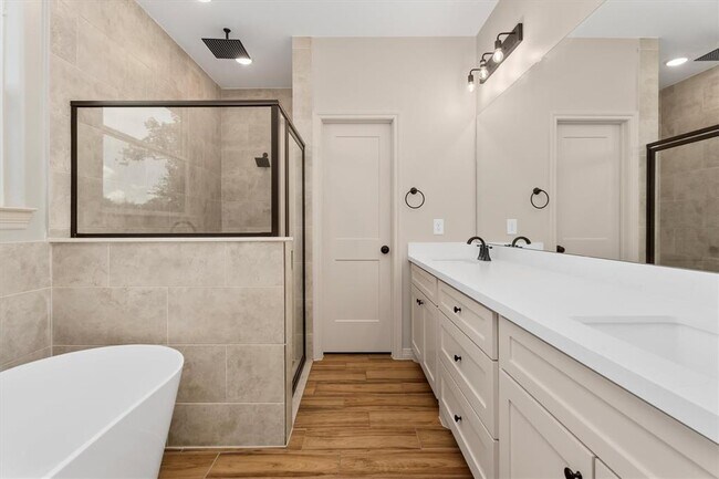 Building Photo - 24738 Roscommon Ln