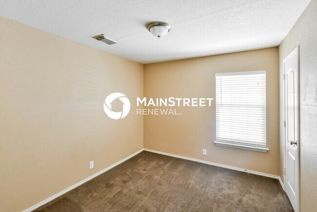 Building Photo - 3 Bedroom Pet-Friendly Home in San Antonio...