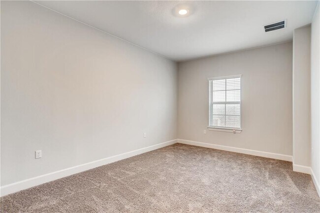 Building Photo - 7112 Poulain Dr