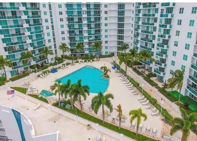 Building Photo - 7900 Harbor Island Dr