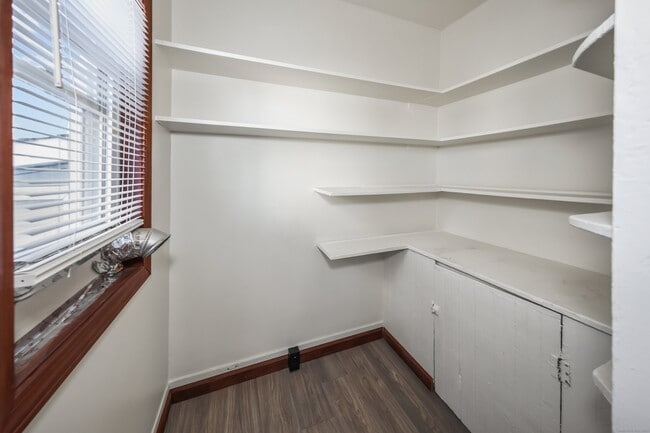 Building Photo - 294 Bellevue St