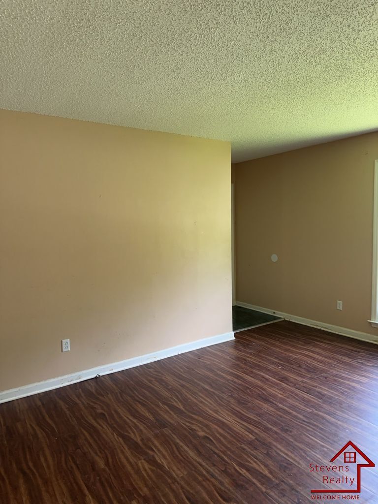 Building Photo - 4705 Metro Park Ln