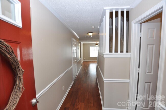 Building Photo - 8421 Southgate Commons Dr