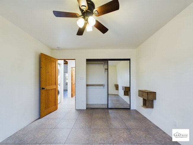 Building Photo - Single Level, Single Family Home Available Now!