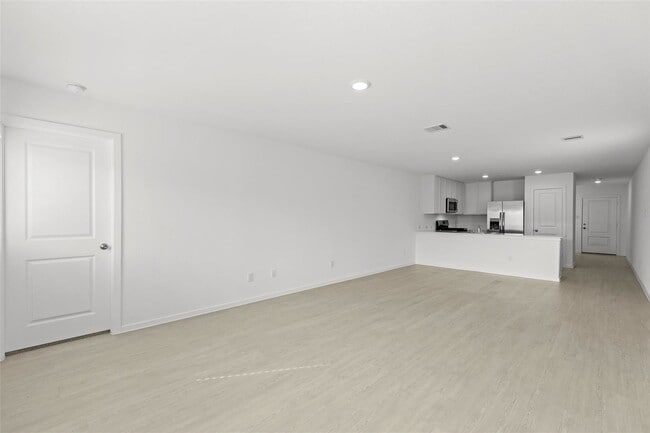 Building Photo - 214 Farray Frst Ln St