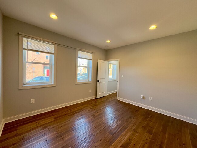 Building Photo - 3001 Hudson St