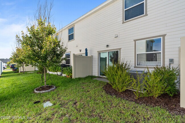 Building Photo - 11820 Junegrass Rd