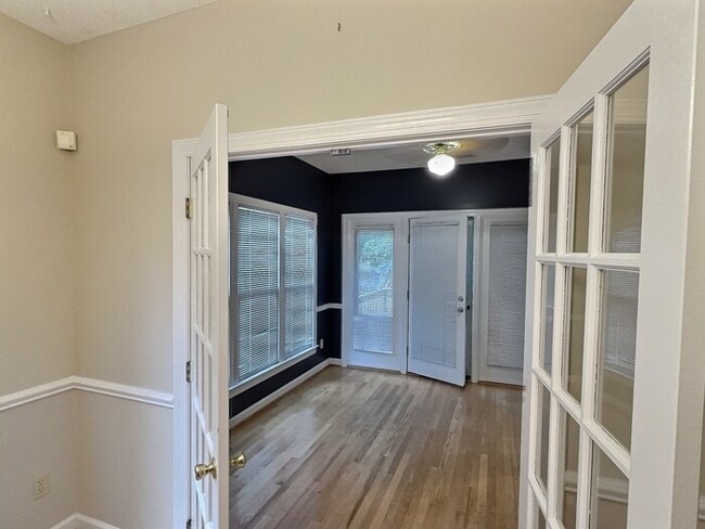 Building Photo - 7 Preakness Dr