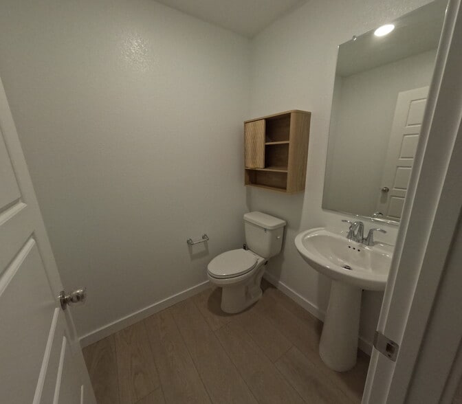 Building Photo - 10772 Blake Gardens Ct