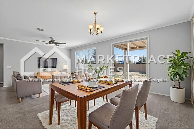 Building Photo - 5309 S 18th Pl