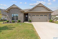 Building Photo - 14741 Greenleaf Dr