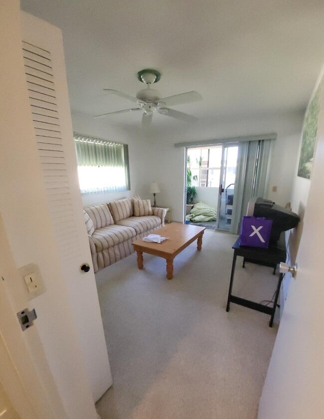 Building Photo - 141 Saxony Trail