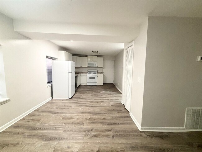 Building Photo - 94 Eastern Ave