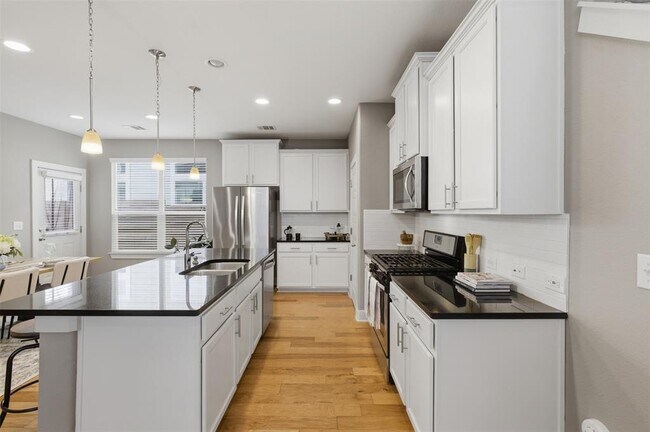 Building Photo - 7107 Mowbray St