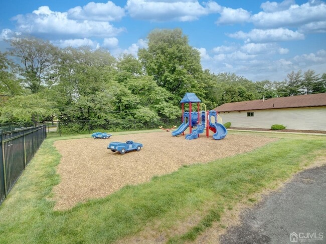Building Photo - 1222 Cricket Ln