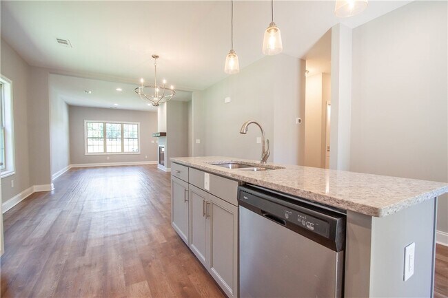 Building Photo - 100 Easy St