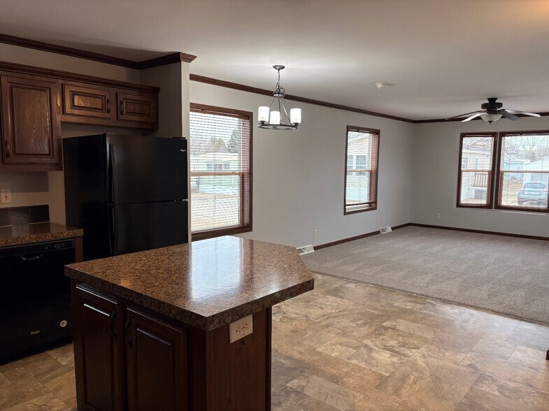 Building Photo - 2200 Winter Park Dr