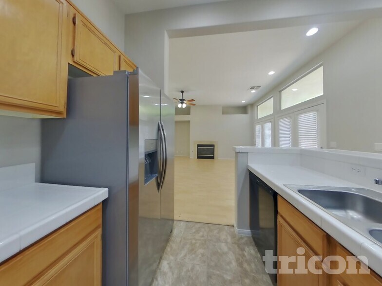 Building Photo - 1736 W Gentle Brook St