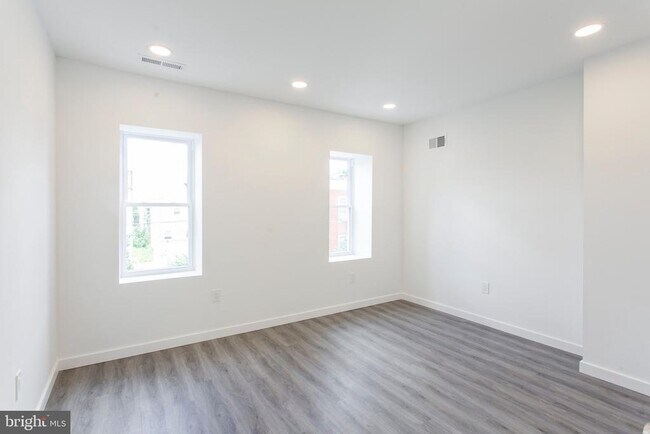 Building Photo - 2131 N 8th St