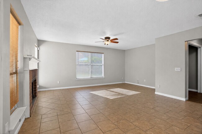 Building Photo - 20615 Valley Wells Dr