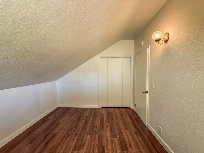 Building Photo - 158 N Ocean Ave