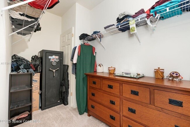 Building Photo - 904 Old Country Rd S E