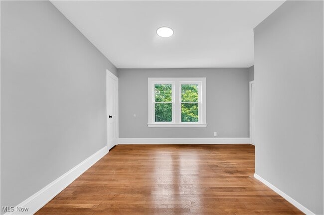 Building Photo - 3195 W 114th St