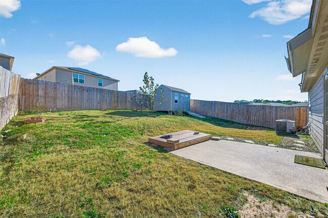 Building Photo - 22615 Harrington Field Dr