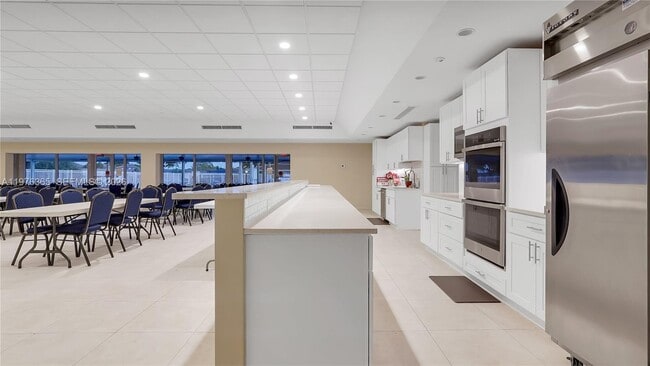 Building Photo - 5102 NW 53rd St