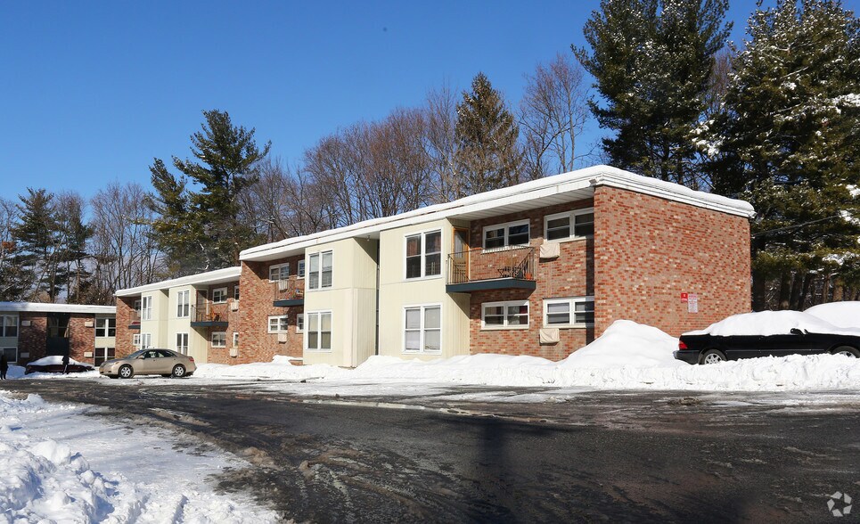 Primary Photo - Vassar Garden Apartments