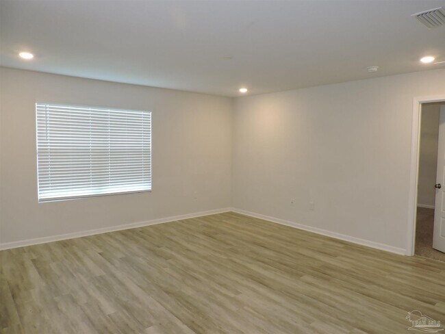 Building Photo - 5903 Laurel Oak Dr