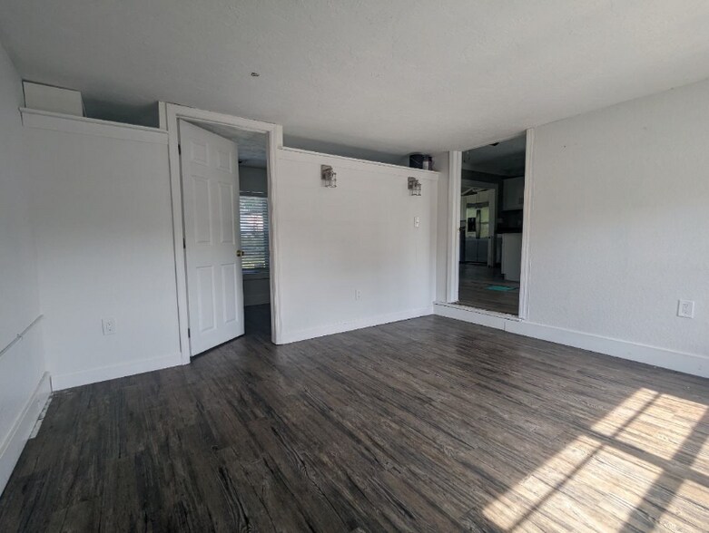 Building Photo - 1713 29th St W