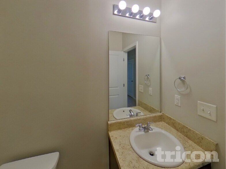 Building Photo - 4014 Sitka Dr