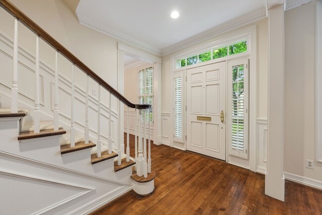 Building Photo - 3216 Rice Boulevard